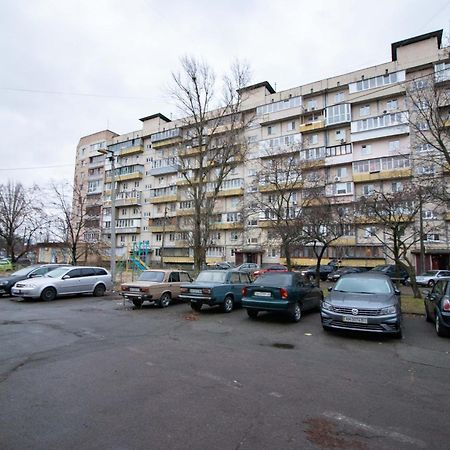 Kvartirkoff Na Volodymyra Ivasiuka 19A Kiev Exteriör bild